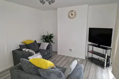 Image de Roomy homes with big garden near Designer Outlet