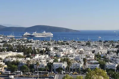 Image de Full Castle VİEW. . 3+3 Brutalist Conceptional Design + 28sqm Balcony + Sauna