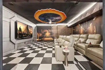 Image de Avenger-inspired Cabin 40, Free Waterpark, Indoor Pool, 10 Bedrooms Sleeps
