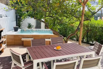 Image de Fantastic 3-bedroom villa with Ac and private pool in Queijas Golf Jamor
