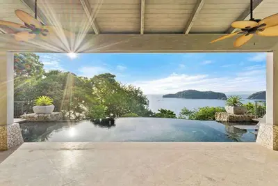 Image de Papagayo Villa | 2 Private Pools | Sleeps 12