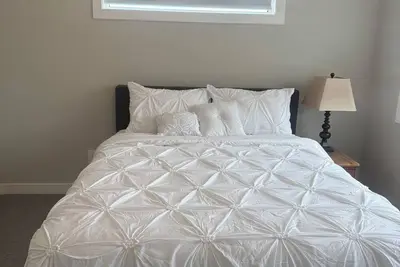 Image de Brand new Cozy 3 Bdr full house in Rosewood Saskatoon with brand new amenities