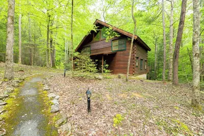 Image de Spacious Cabin w/ Pool Table, Hot Tub & Views