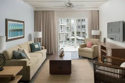 Image de Two-Bedroom Villa w/ Balcony and Pool Near Ami Sunset Spots & Kayak Launch