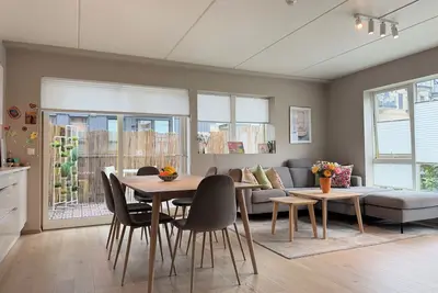 Image de Central & Modern 3-Bedroom Apartment in Oslo. 5 minutes to the city center!