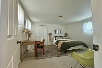 Image de Flower City Abode / Park Ave 2 bd/ 2 bath House