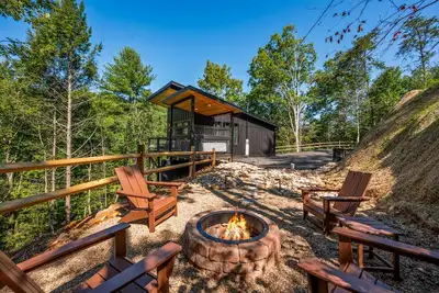 Image de HoneyscapeTreehouse:HotTub+IntimateGetaway