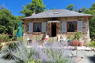 Image de Maison à la campagne en bord de rivière