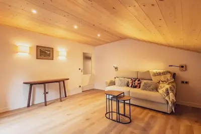 Image de 250m du centre station, 2ème étage, balcon, casier à ski, 48m², Valloire