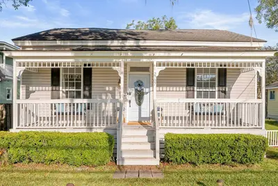 Image de Charming Home with King Bed Between Downtown & Beach