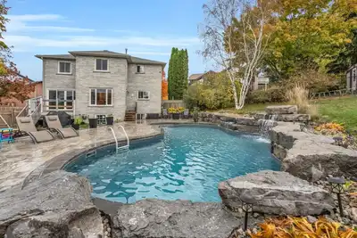 Image de Backyard Oasis in Bradfrord-Pool