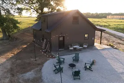 Image de Large Cabin near Dam Entrance with Fiber Internet