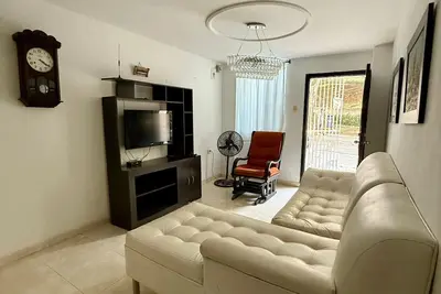 Image de Cozy white house