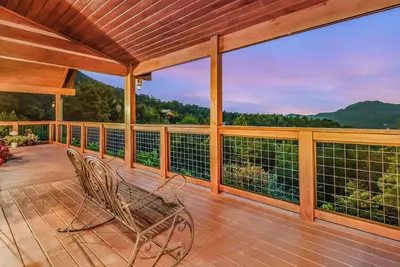 Image de Panoramic Pointe: Free Attraction Tickets, Hot Tub, Fire Pit, Mountain Views
