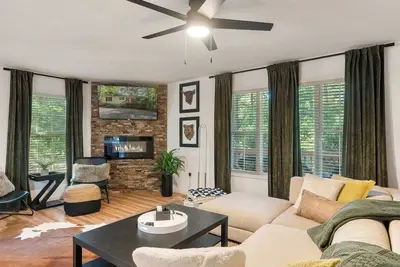 Image de Cozy Retreat w Hot Tub, Firepit & Grill near Bryce