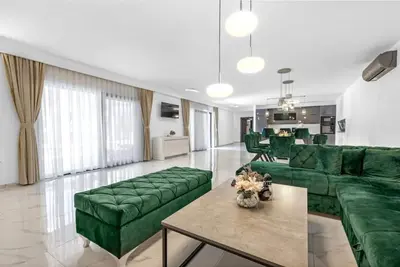 Image de Villa Pool House Fancy - Villa With Private Pool