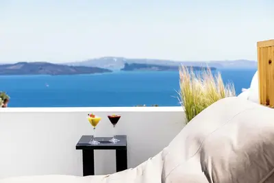 Image de Blue Horizon Villa with Outdoor Plunge Pool with Sea & Caldera View