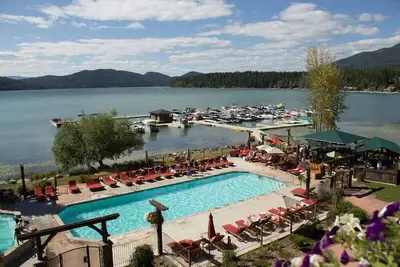 Image de Gourmet Kitchen, Great Room + Trails, Lake & Pools | Lodge at Whitefish