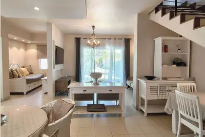 Image de 3-bedroom town house in the heart of Grand Baie near all amenities