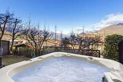 Image de 4 bedroom 3 bathroom holiday home