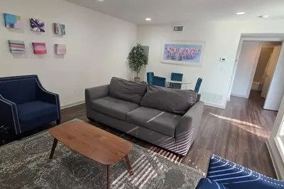 Image de Regan 207: Modern Living Redefined