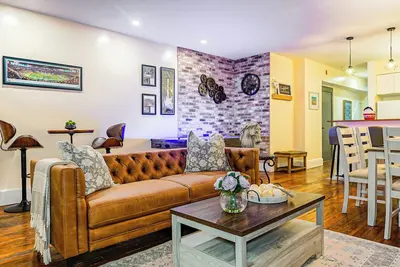 Image de Luxury 3br/3ba • Air Hockey Lounge • Walkable Old City