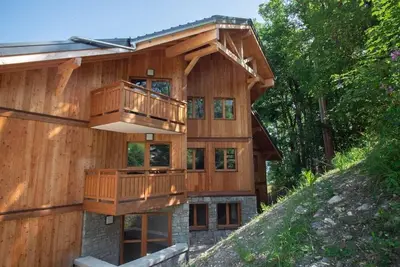 Image de À 15m des pistes de ski, Rez-de-chaussée, vue pistes de ski, balcon, télévision, casier à ski, 55m²