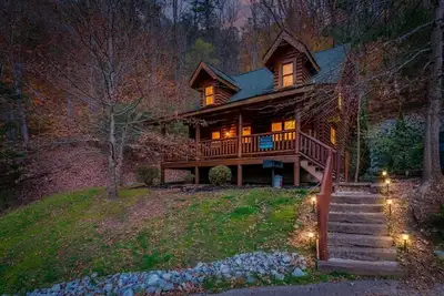 Image de Secluded Cozy Cabin w/ Hot Tub & Wooded Views