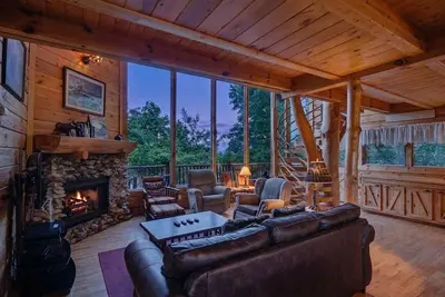 Image de Cozy Cabin with Hot Tub & Scenic Views