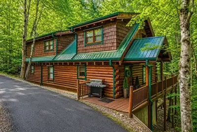 Image de Rustic Mountain Cabin w/ Hot Tub & Resort Perks