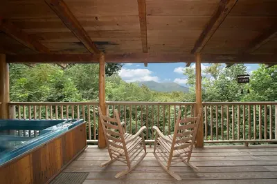 Image de Rustic Charm & Comfort w/ Hot Tub & Views