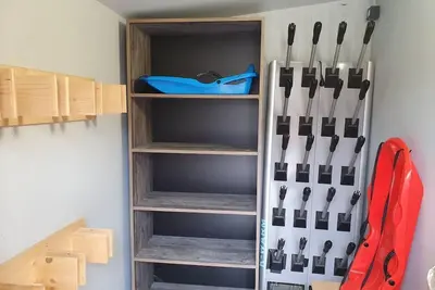 Image de Chalet, balcon, cheminée ou poêle à bois, parking, casier à ski, 150m², Valloire