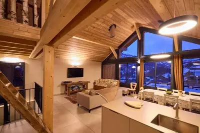 Image de Chalet, terrasse, parking, casier à ski, 118m², Valloire