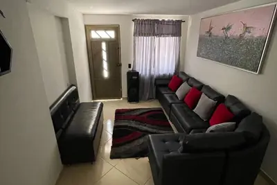 Image de 5 Minutes From Viva Envigado! Ideal house for families (pet friendly)