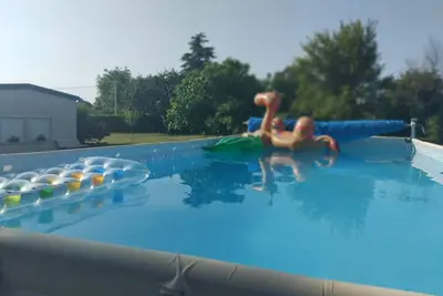 Image de Maison 2. 4. 6 personnes avec piscine, terrain de pétanque proche beaune vignoble