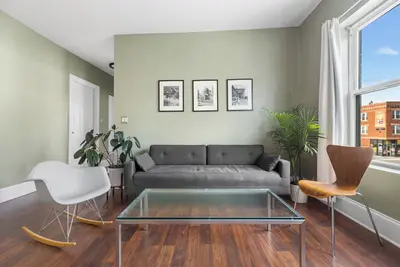 Image de Stylish 3-bedroom apartment in Humboldt Park with Ac