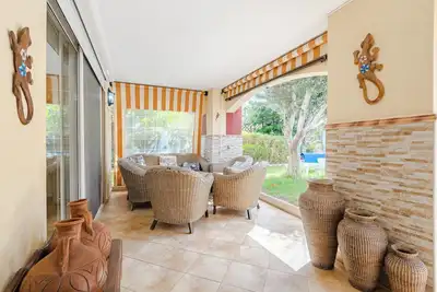 Image de Villa with private pool and beautiful garden