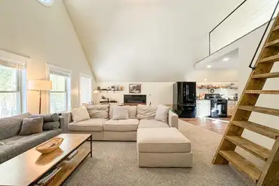 Redwood Retreat | Lake Access