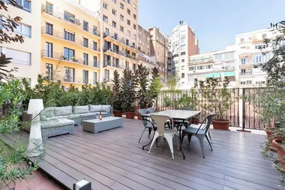 Image de Modernist apartment with Ac in central Barcelona!