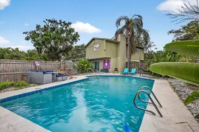 Image de 5br•3Ba•Pool•Bbq•Fenced Yard•Fun