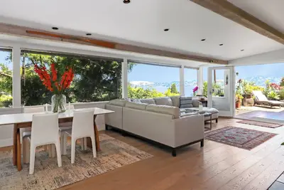 Image de Stunning Accessible View Home W/ Elevator in Sausalito