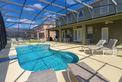 Siesta Villa - 7 bedroom, 6 bath home with oversized, private pool