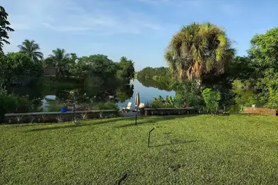 Image de Charming Lakefront Rv with Ac in Pompano Beach