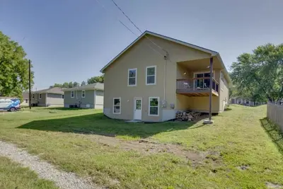 Image de Spacious Country Family Haven in Lansing Kansas