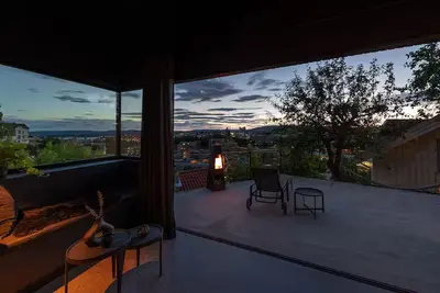 Image de TheJET: Hideaway with breathtaking city views