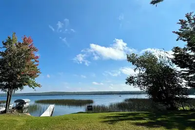 Image de Lakefront Cabin on Metonga — Private Dock & Kayaks, Sleeps 10