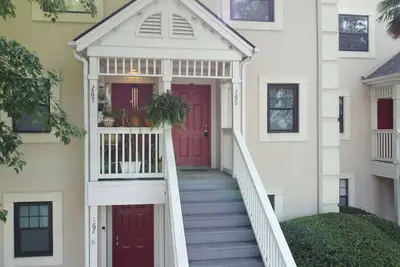 Apple Bottom Jeans - Uga Stay in Athens