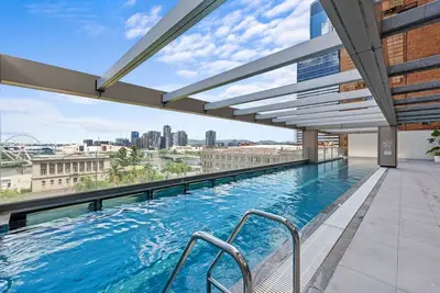 Image de 35th Floor River Views | Pool, Gym & 2 Balconies
