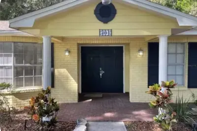 Image de 3-bedroom house in amazing Brandon with Ac