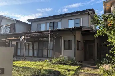 Image de Yosekeshi Kofu Misaki. A Showa-era retro house surrounded by garden and nature. A healing place to spend time with your family at the edge of the house. 5 min. drive from Kofu Station.